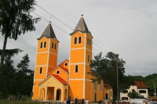 29.05.2012. ZAVRŠENA FASADA CRKVE U ŠURKOVCU