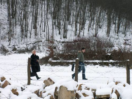 Hodočasnicima ne smeta zima, čak su se pripremili da će sjediti vani za vrijeme molitvenoga susreta