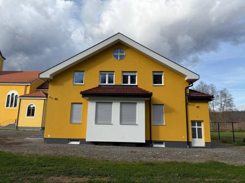 Blagoslovljena nova župna kuća u Šurkovcu. Slava Bogu!