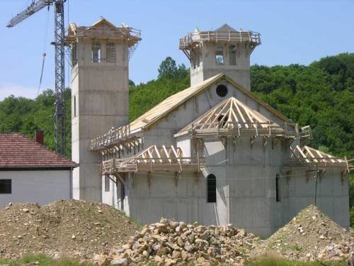 Crkva će uskoro biti pod krovom