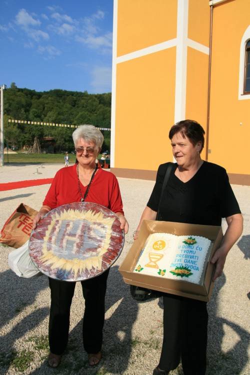 POSVETA CRKVE PRESVETOG SRCA ISUSOVA U ŠURKOVCU 11.08.2012.