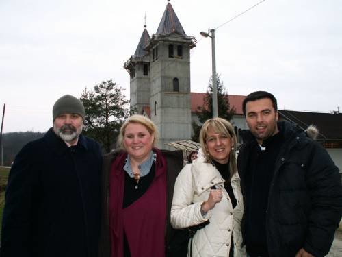 Šurkovac 20.03.2011. Hodočasnici iz Zagreba, Splita, Kaštela, Mostara, Sinja, Osijeka, Županje