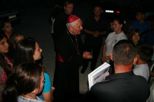 30.05.2012. BISKUP FRANJO KOMARICA JE POSJETIO ŽUPU ŠSURKOVAC I TOM PRIGODOM BLAGOSLOVIO CRKVU