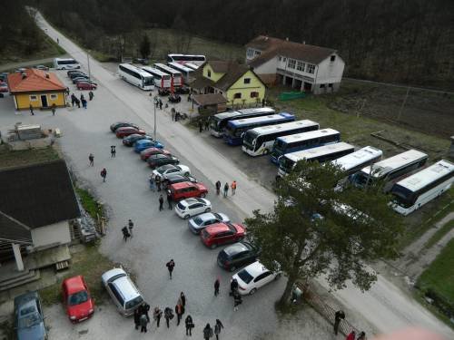 SUDIONICI IGNACIJANSKIH DUHOVNI VJEZBI U SURKOVCU